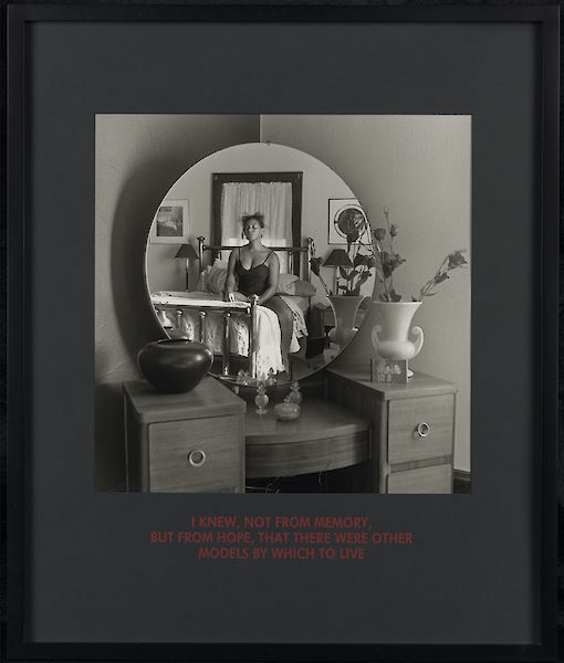 Carrie Mae Weems Not Manet’s Type, [Nicht Manets Typ], 1997 Serie von fünf Gelatinesilberpapier mit Text auf Passepartout 63 x 52,5 cm Museum Ludwig, Köln - © Carrie Mae Weems, Reproduktion: Rheinisches Bildarchiv, Köln - 