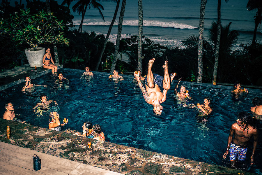 in the pool - © Holger Rogge - 