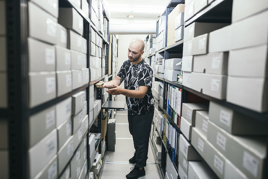 Archivbesuch, Pablo Lerma im NS-Dok, 2022 - © buerofuerkunstdokumentation - 