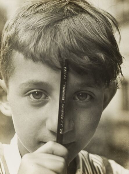 Aenne Biermann, Gerd 7 years old, 1930 - ©   Museum Ludwig, Cologne, Reproduction: Rheinisches Bildarchiv - 