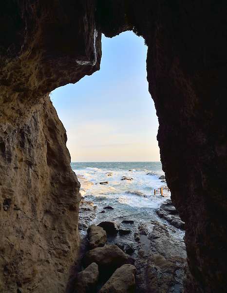 Iwaya Cave, Enoshima, 2023 - © Naoya Hatakeyama - 