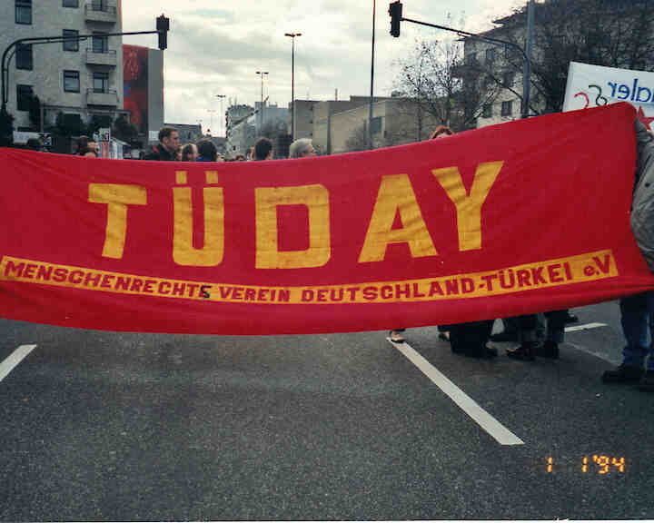 01.11.1994_yürüyüs