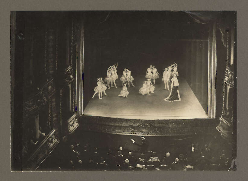 Fotograf:in unbekannt