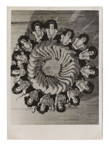 Fotograf:in unbekannt, Still aus einem Tanzfilm von Busby Berkeley