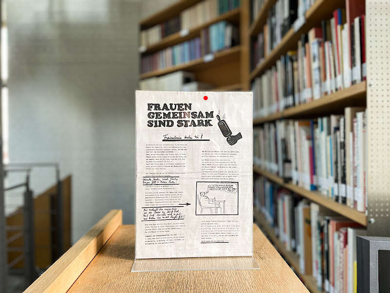 Flugblatt „Frauen gemeinsam sind stark“, Foto: Rebekka Gingell